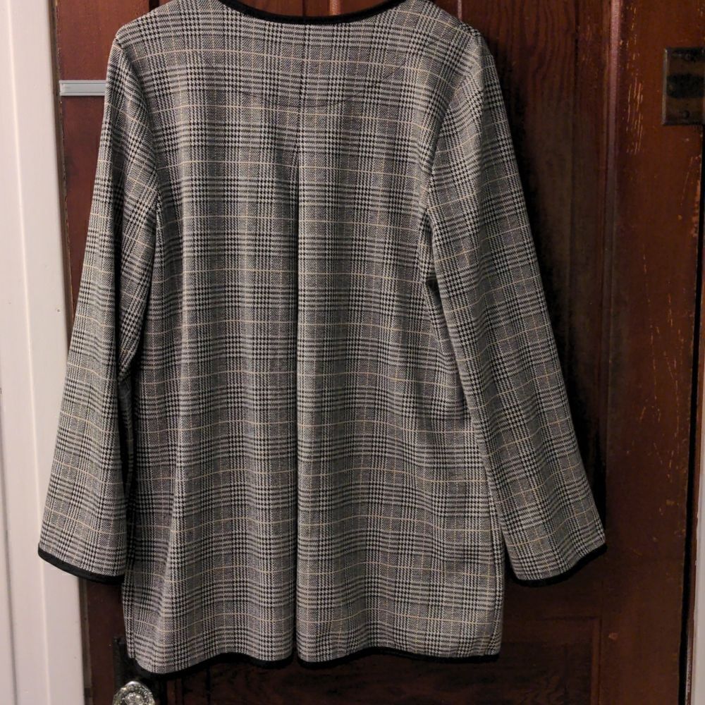 Max Studio Black + White Plaid Swing Coat Sz M - Picture 3 of 10